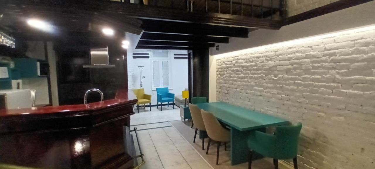 Old Cafe *